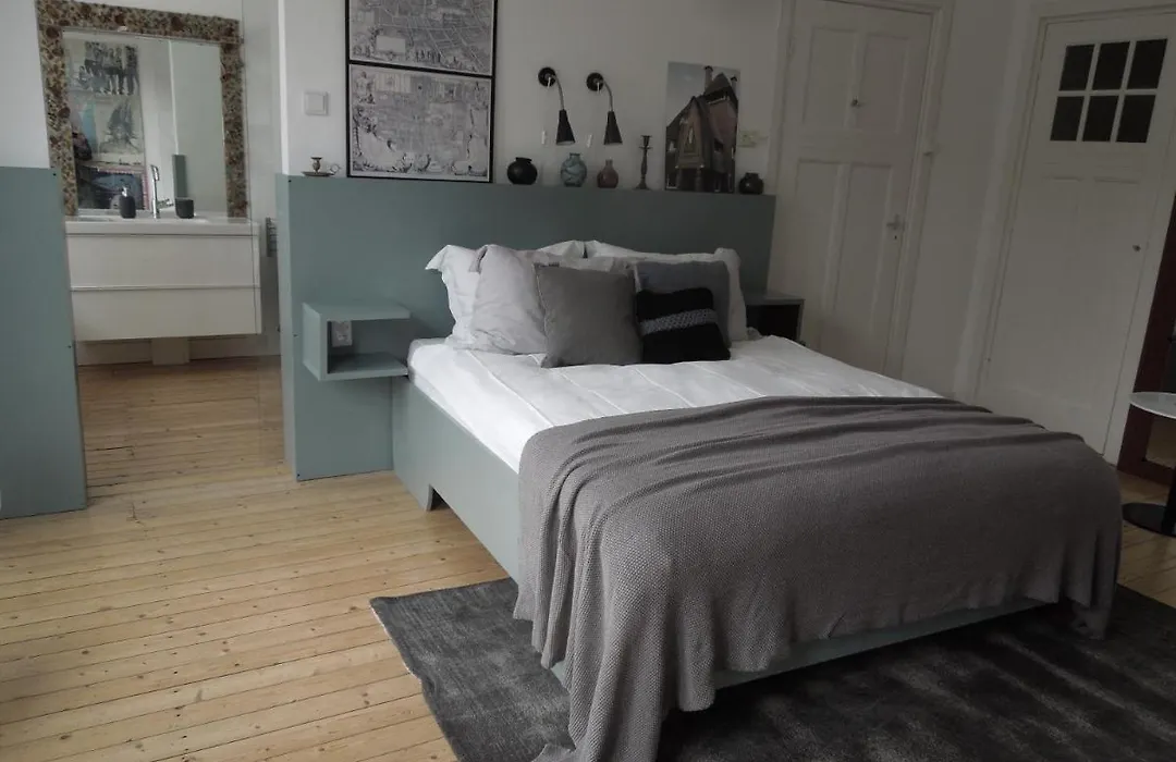 B&B Iskra-1